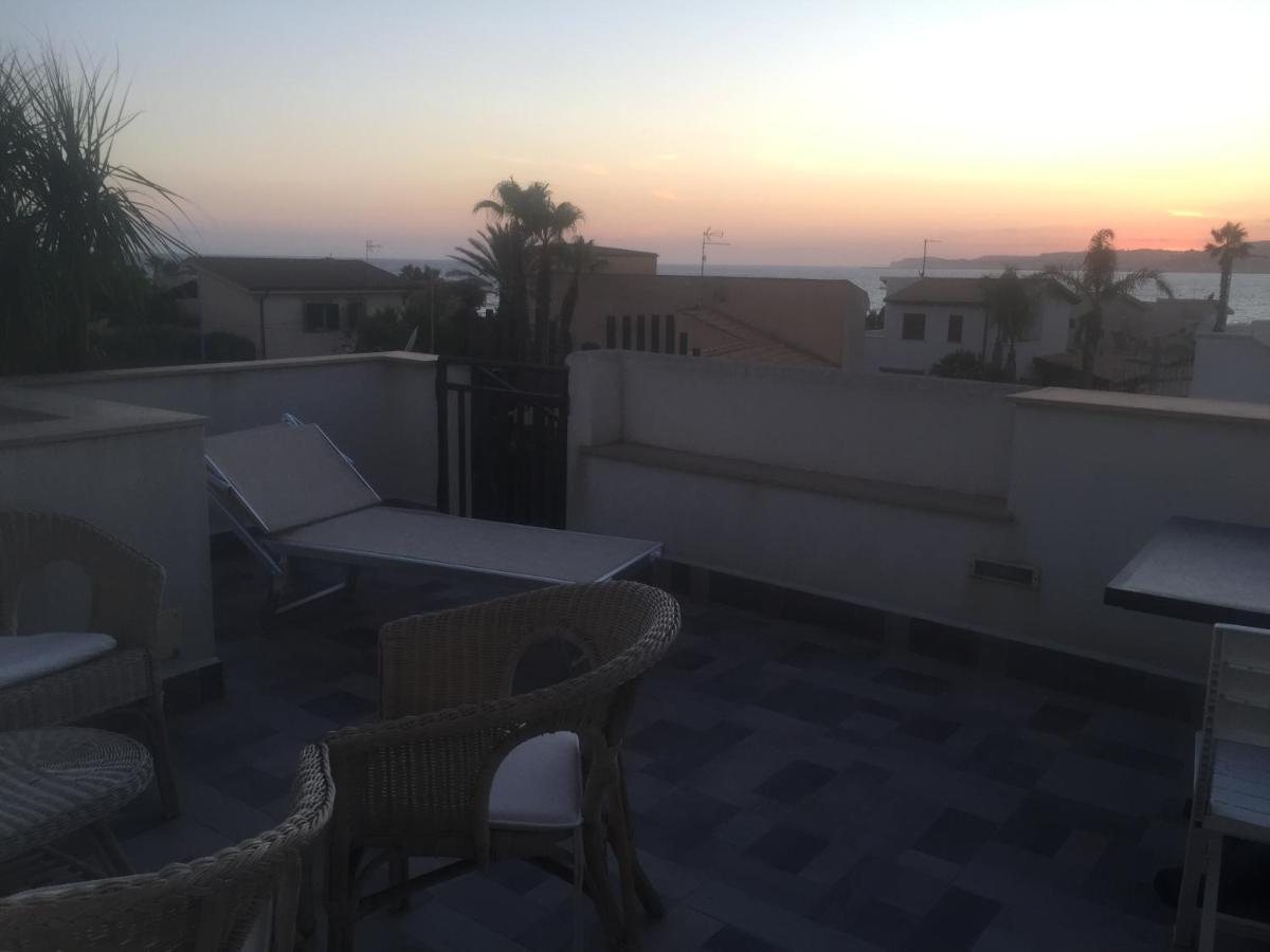 Casa Vacanza Mansarda Sanleonina Apartment Agrigento Luaran gambar
